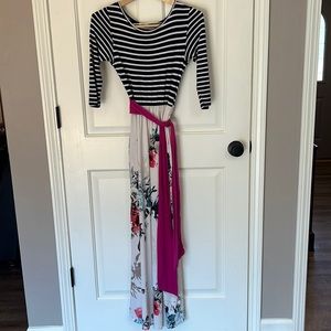 Egy, Small, Dress, Pockets, Belt, Gently Worn, Very Cute on Daughters Closet